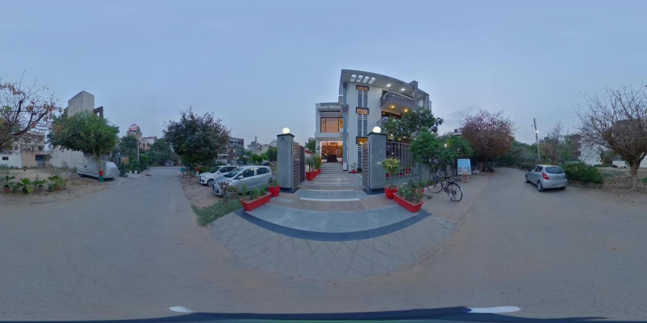 Dreamz Hospitality Gurgaon Hotel Exterior foto